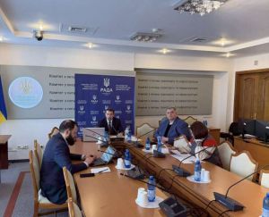 Електронне посвідчення тракториста-машиніста та права водіїв з інвалідністю: відбулося засідання підкомітету з питань безпеки дорожнього руху та безпеки на транспорті