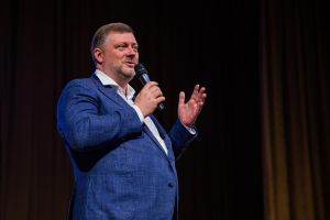 Олександр Корнієнко привітав випускників Політехнічного ліцею КПІ з 35-річчям 