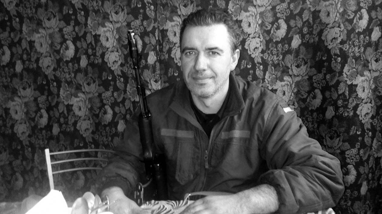 Солдат і волонтер щиро вірить у наш світанок