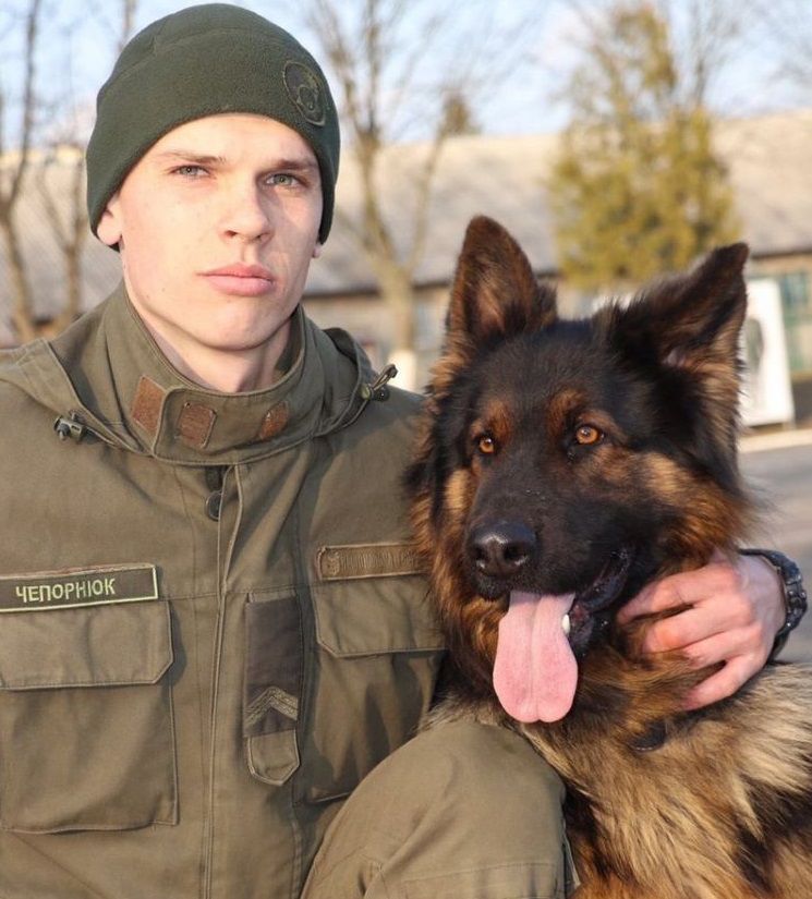 До Нацгвардії — із чотирилапим другом