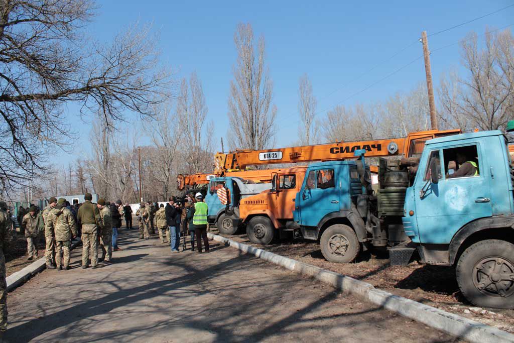 Готові до відновлення мосту в Станиці Луганській