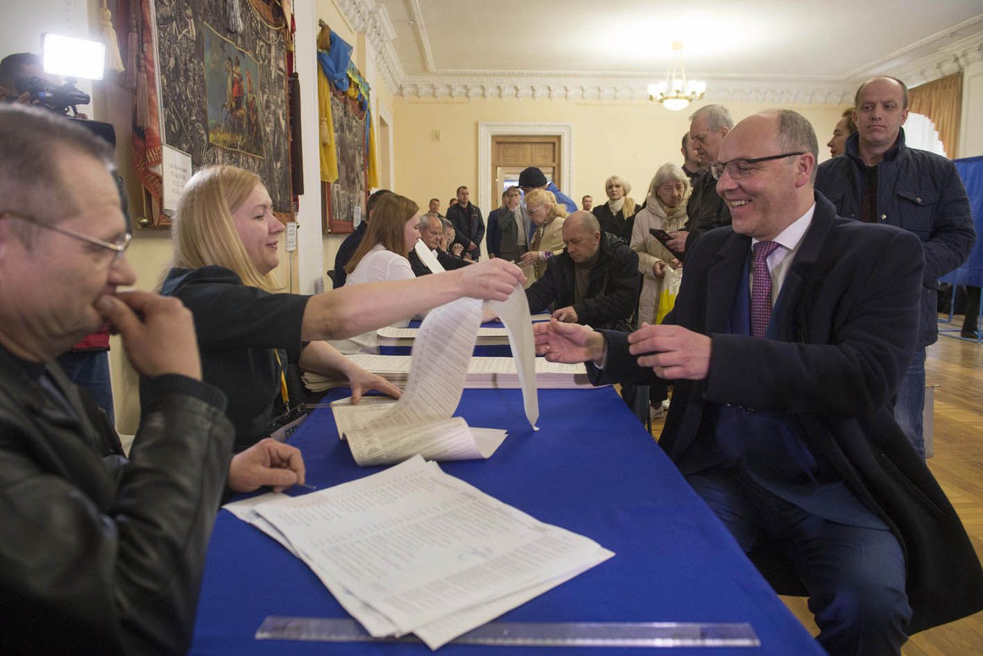 Не бути байдужими і боротися за майбутнє