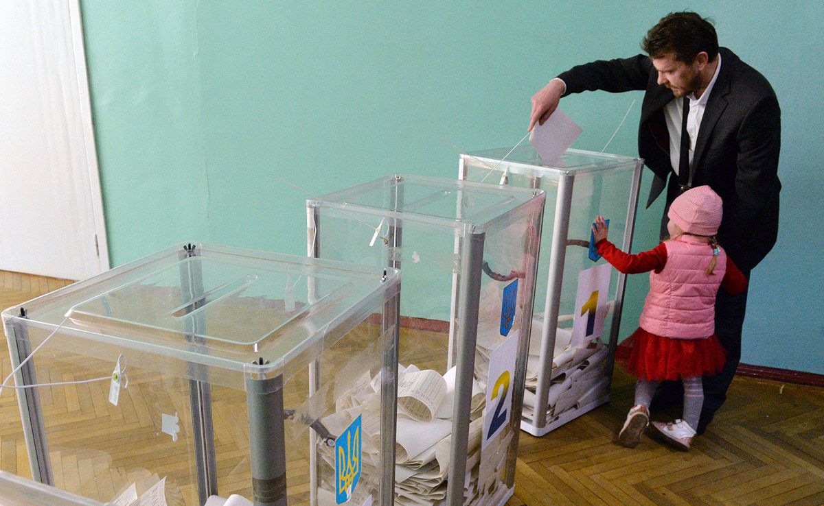 Чекаємо біля... телевізора