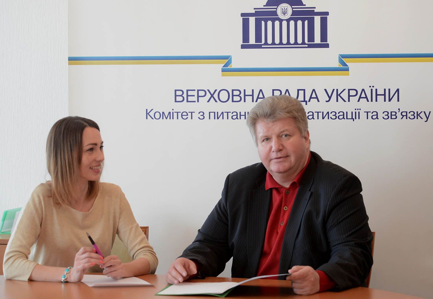 О. Старинець та І. Віннікова під час роботи Комітету з питань інформатизації