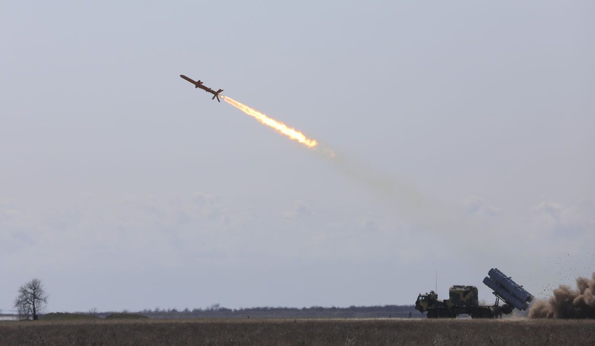 Наші моряки мають бути негайно повернуті додому разом із захопленими бронекатерами й буксиром