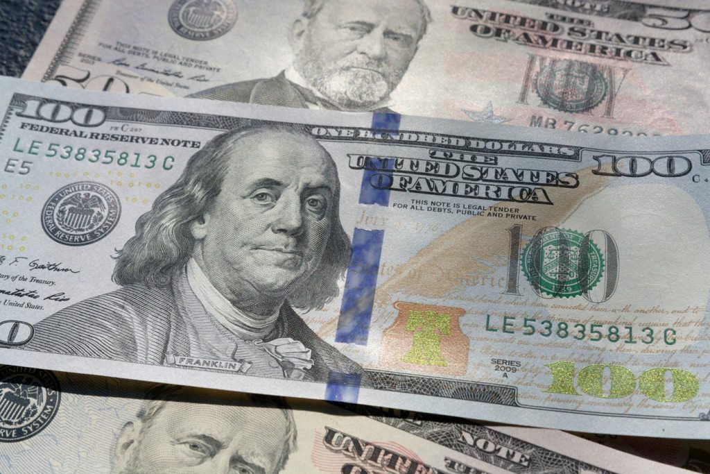 Los migrantes enviaron una cantidad récord de dinero