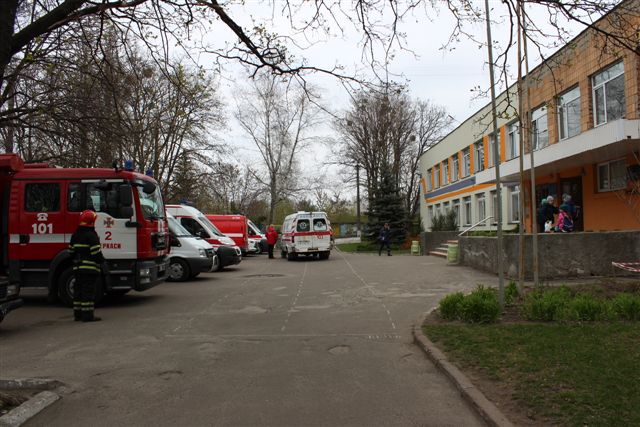 Зловмисники розпилили сльозогінний газ