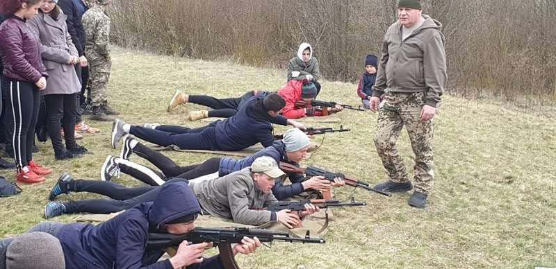 Вчилися поводження з автоматом