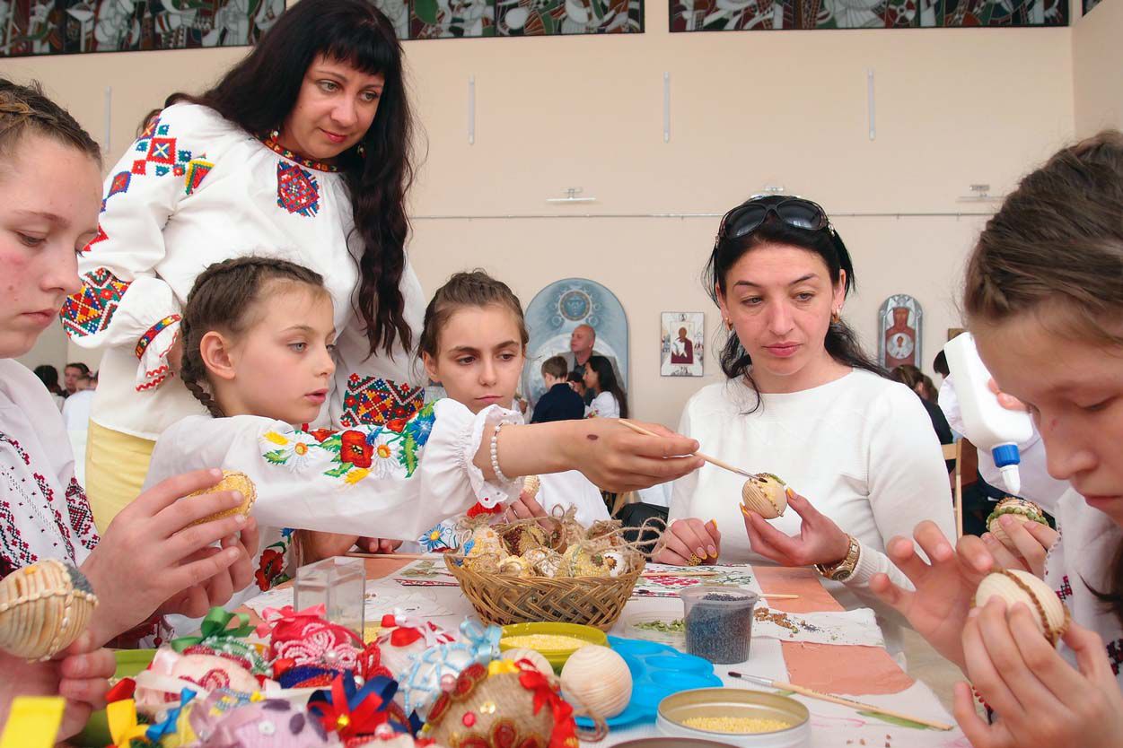До традицій привчають змалку