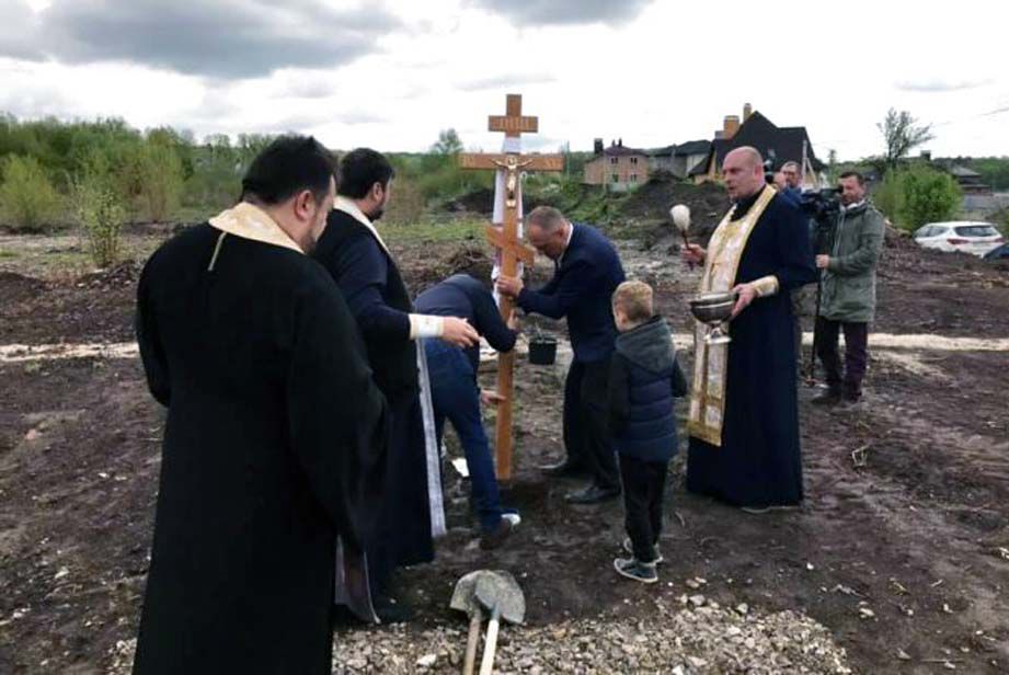 Зводять перший храм ПЦУ