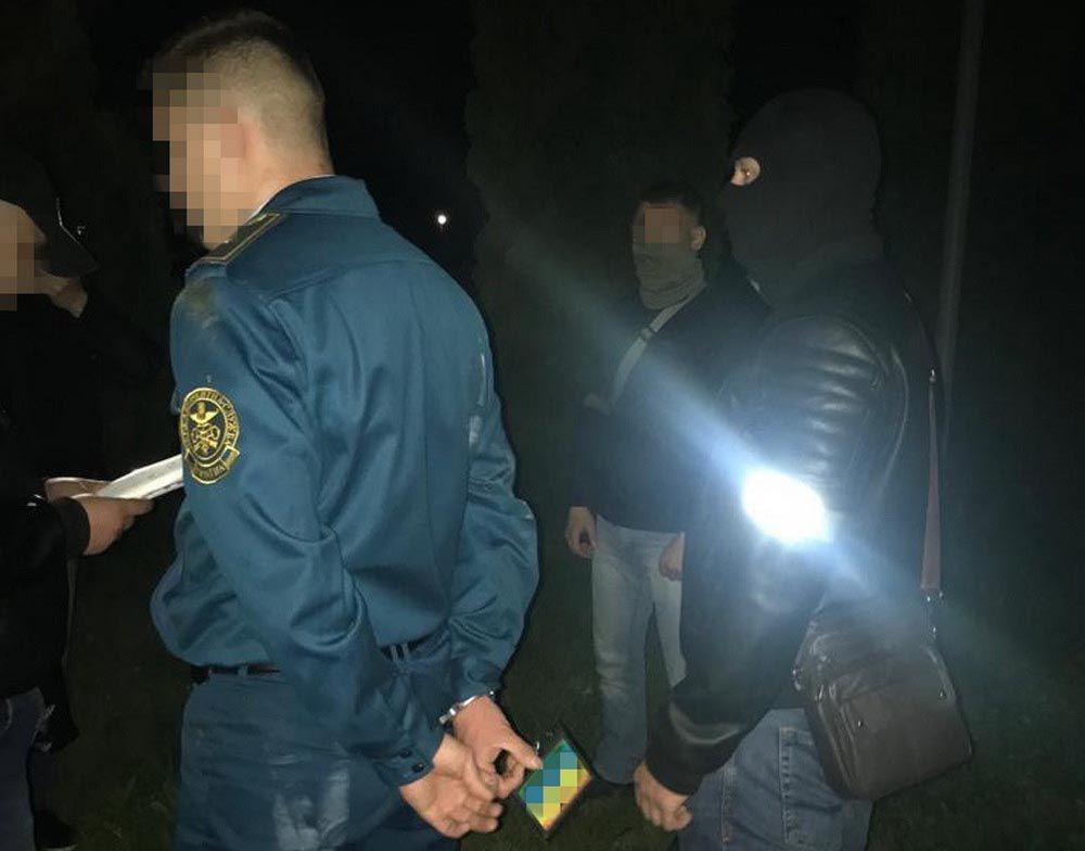 СБУ викрила на хабарах посадовця митного посту