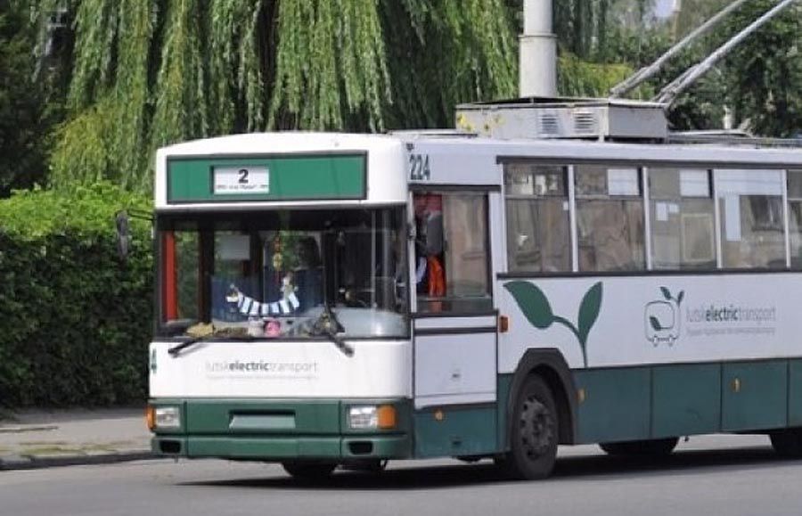 Троє їдуть, один заплатить