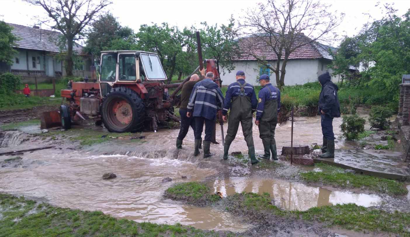 Щодо надзвичайної ситуації на територіях Закарпатської та Івано-Франківської областей