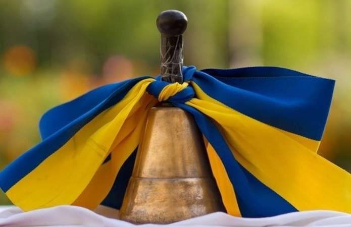 На останній дзвоник депутатам не приходити