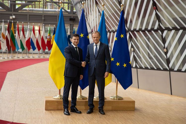 Президент закликав посилювати санкційний тиск на РФ
