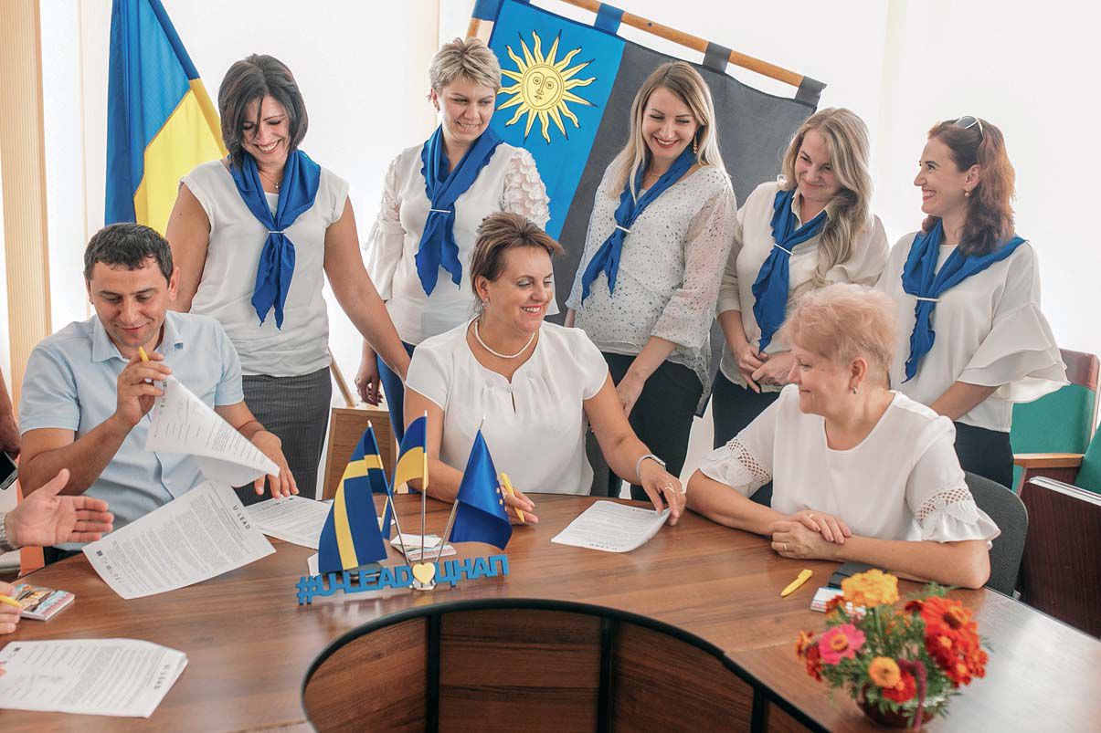 Громади розділились, щоб... об’єднуватись
