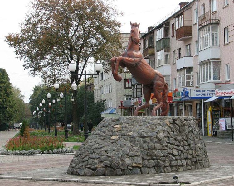 Звільнений міський голова Конотопа повернувся у крісло
