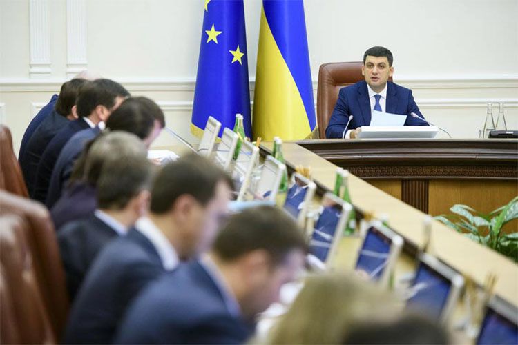 Або розвиток спроможних громад, або консервація застарілої системи