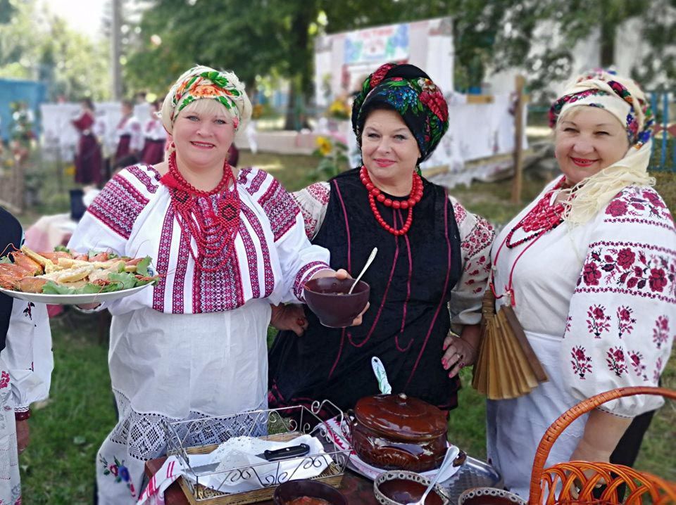 Фестиваль борщу, що об’єднує