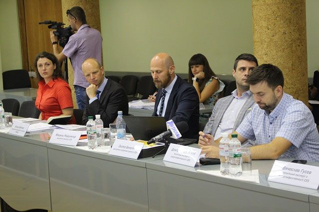 У Херсоні заощадити на освітленні допоможуть фіни