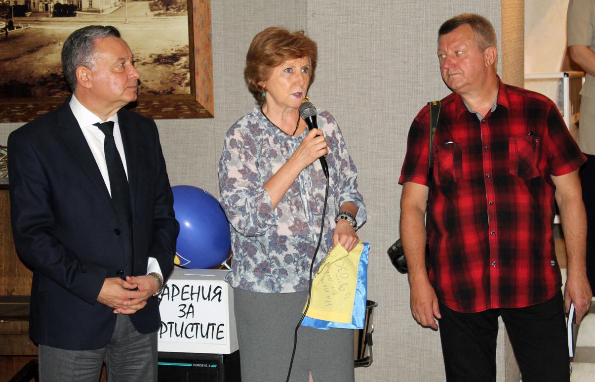 Фотовиставка про невідому війну в центрі Європи  експонується в центрі Софії