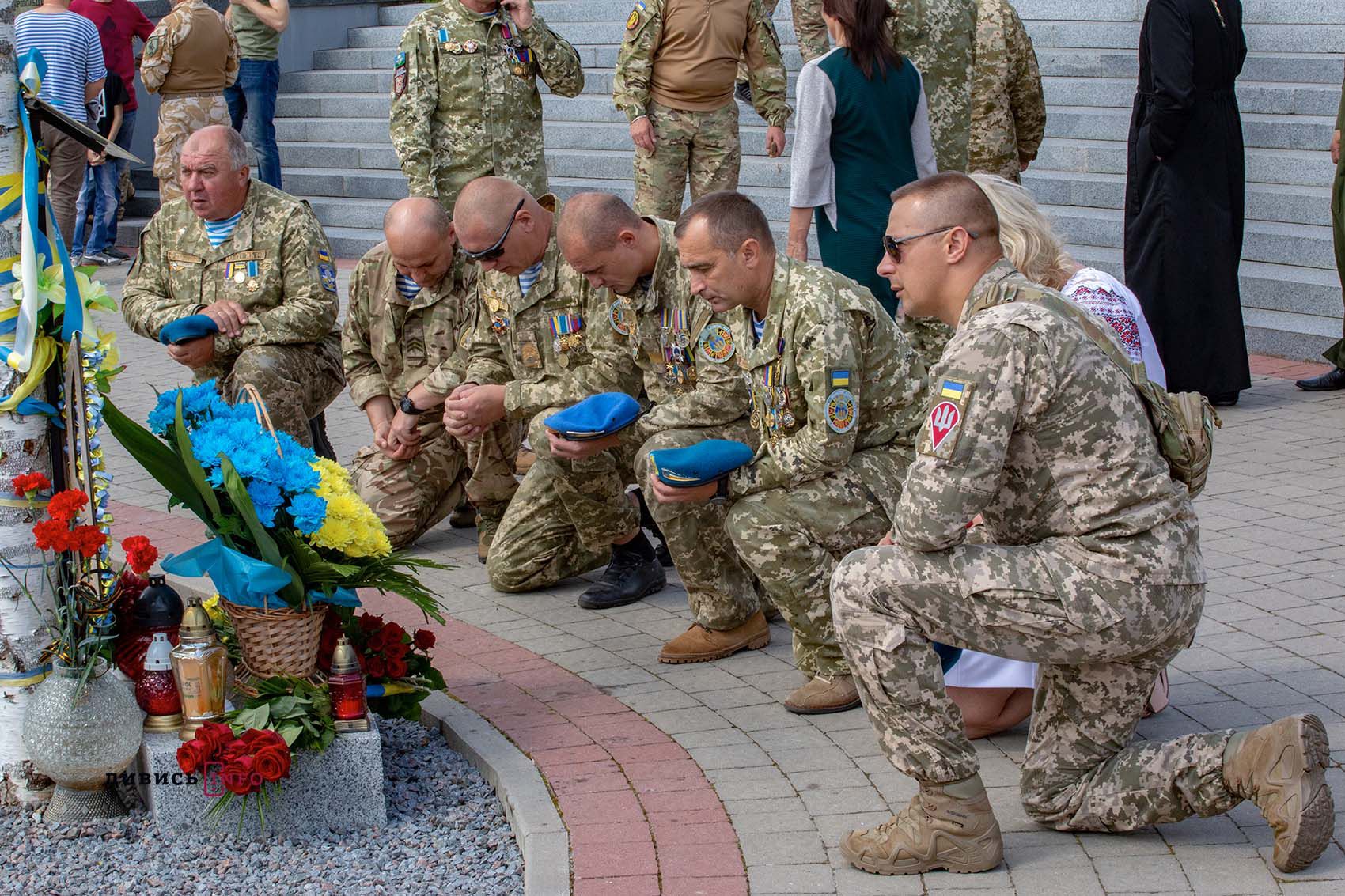 У Львові схилили голови перед подвигом захисників