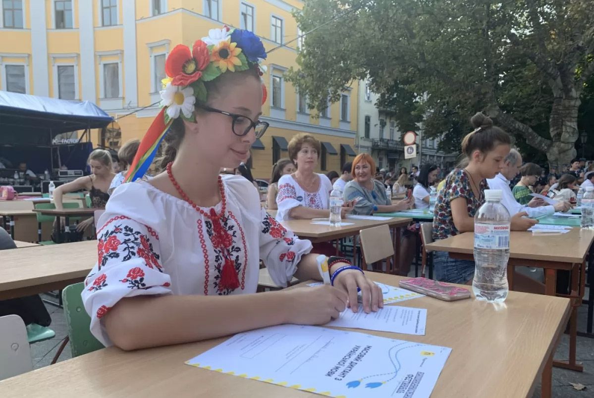 В Одесі диктант писали біля пам’ятника Дюку