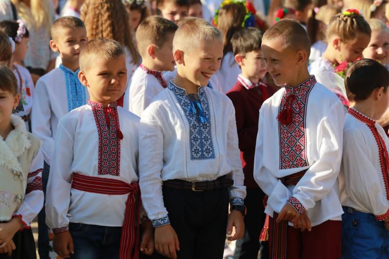 У Львові замість традиційних  лінійок — квести, флешмоби, концерти, пікніки