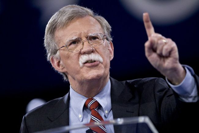 У США переглядають військову допомогу Україні