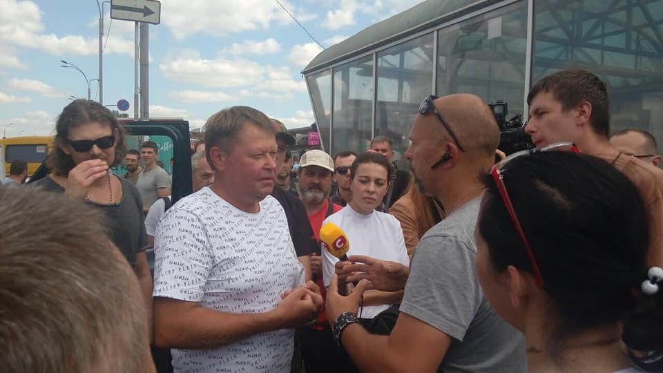Фронтовики змусили вибачатися перевізника
