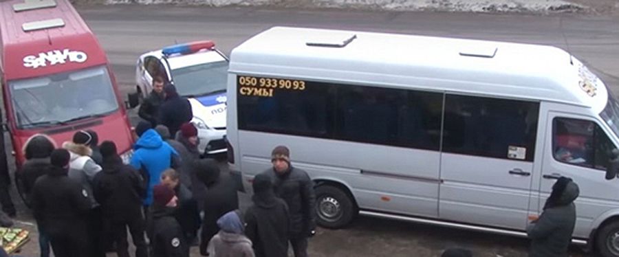 Перевізники чубляться, а пасажири програють