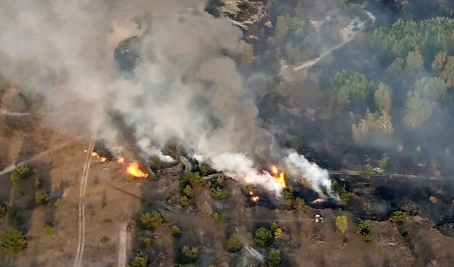 На Чернігівщині для боротьби з вогнем залучено авіацію