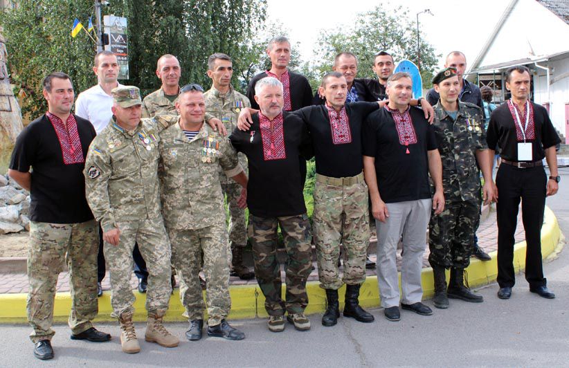 «Вклоняємося вам за подвиг»