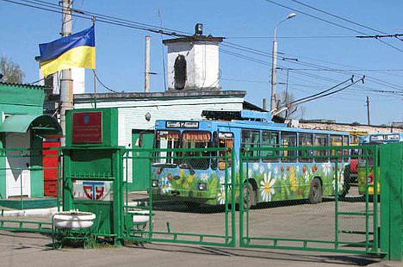 У Сумах тролейбусам немає у що «перевзутися»