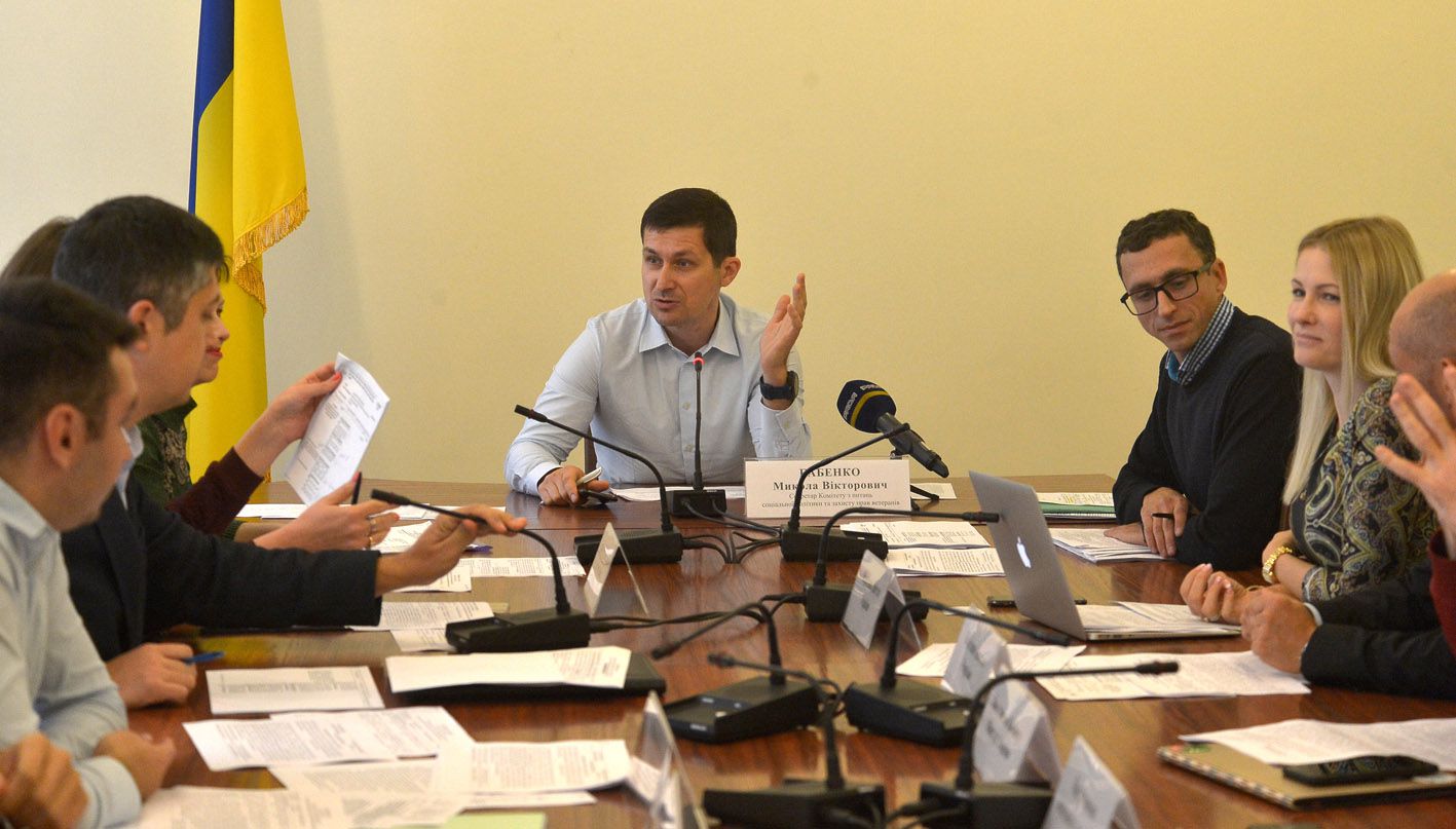 Як змусити роботодавців платити зарплати прозоро, а не в конвертах