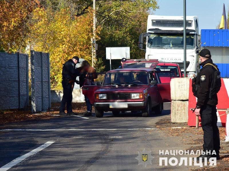 Донецька область: Зброя в мирні регіони не потрапить
