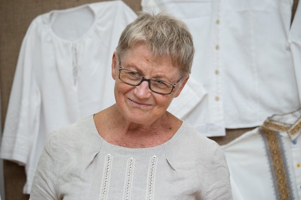 «Сорочку мати вишила мені...»