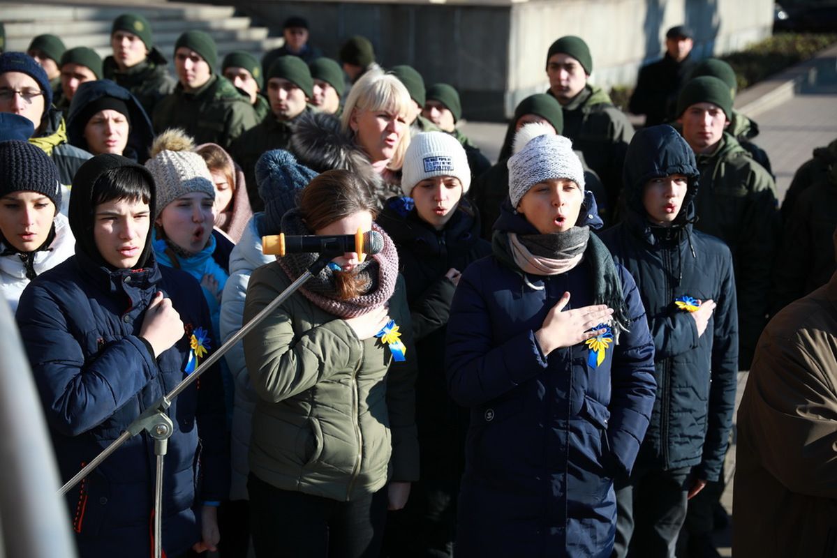 У Запоріжжі лунали вірші та пісні у пам’ять про загиблих Героїв