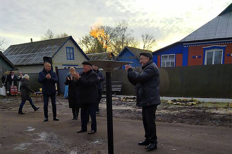 На Сумщині селяни дочекалися блакитного палива