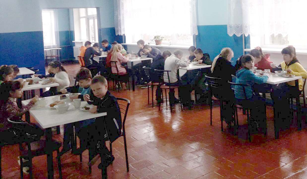 Замість замка на дверях — нова їдальня 