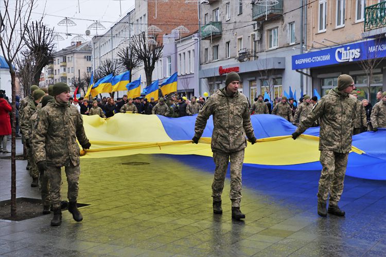У Житомирі утворили живий ланцюг