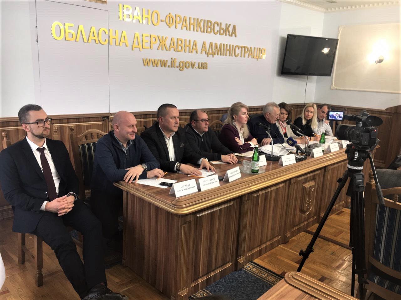 Перекроюють громади Прикарпаття проти їх волі