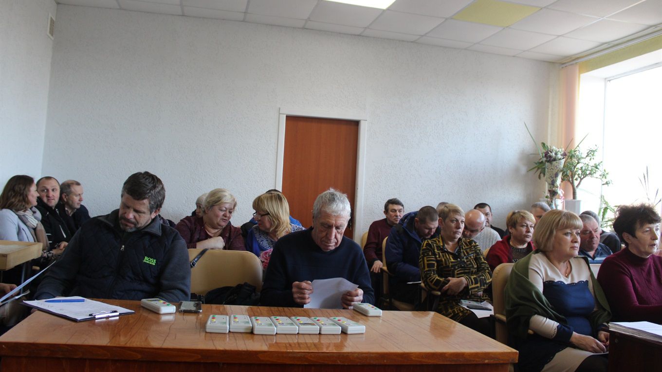 Луганщина: Жовтневе хоче бути Лемзяківкою