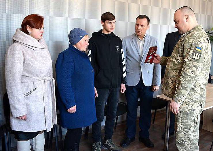 Нагороду Героя вручили його матері
