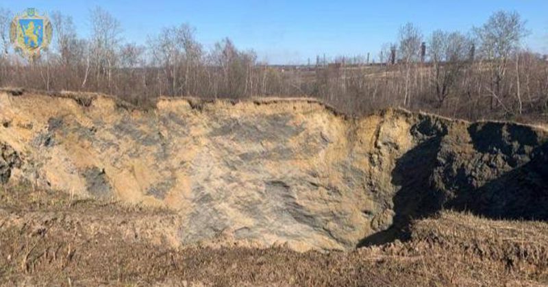 Соляний рудник на Львівщині просідає