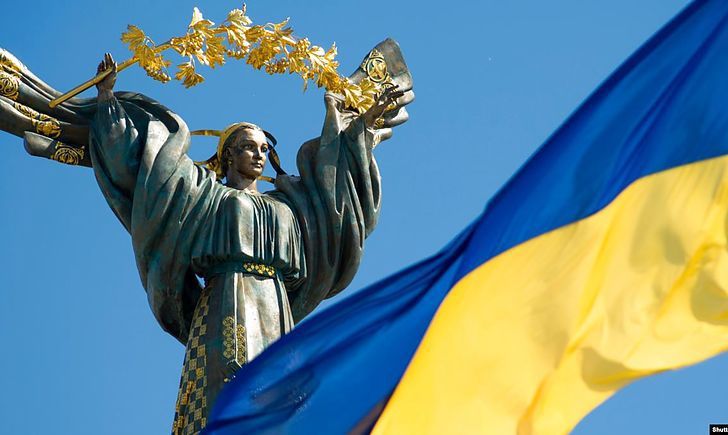 Нам важко змінити зовнішні обставини, проте в нашій волі змінити себе