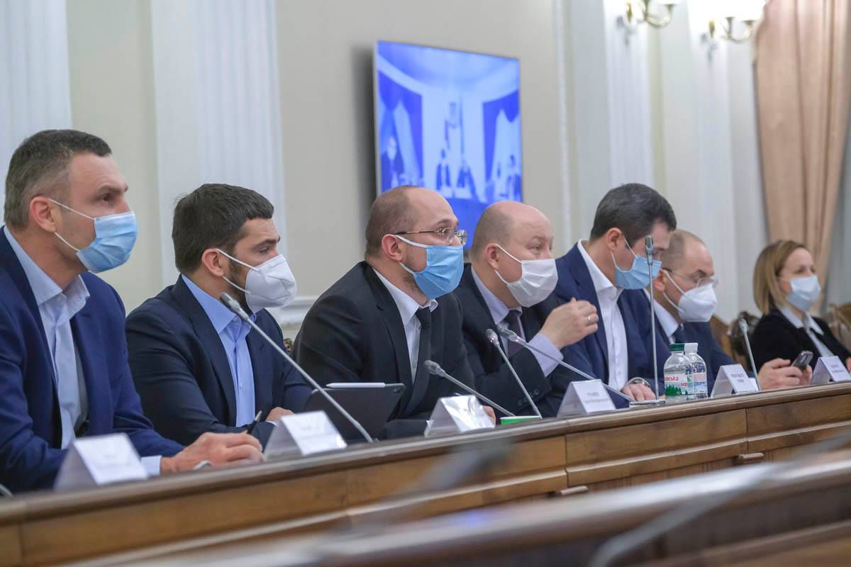 Обмеження, швидше за все, будуть продовжені до початку травня 