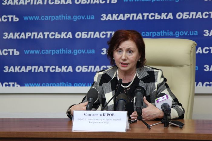 На Закарпатті від коронавірусу масово занедужують медики