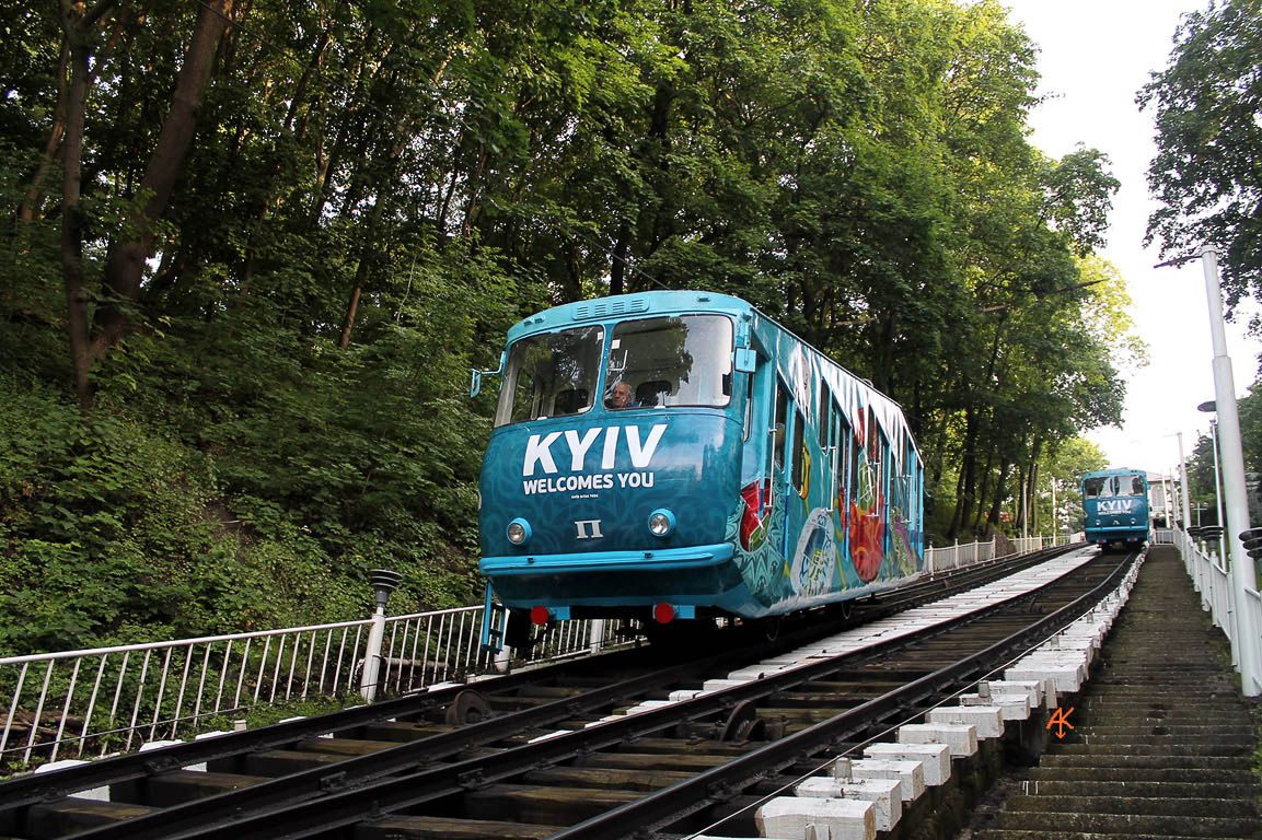 Столичний фунікулер замінив 500 сходинок