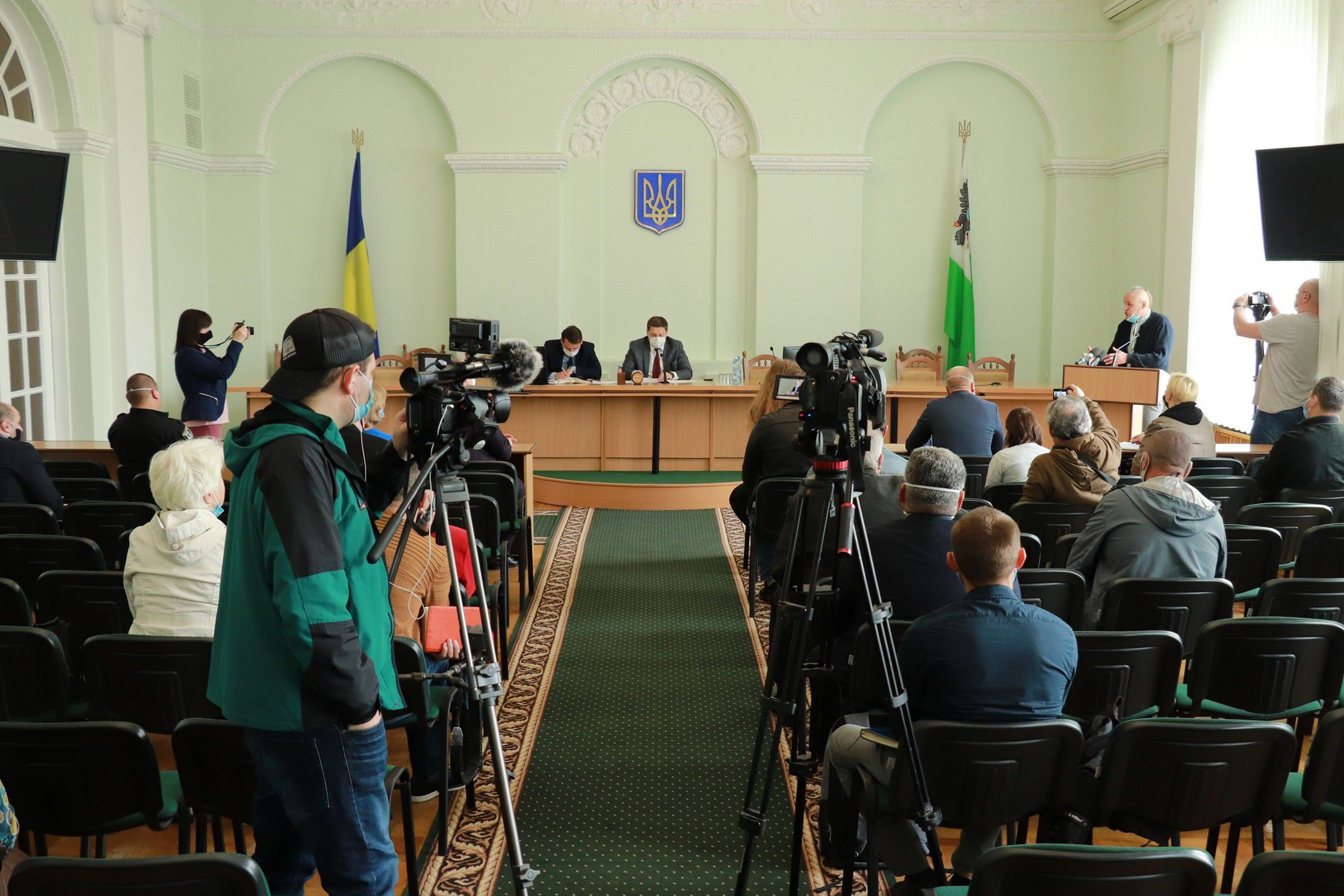 У Чернігівській ОДА говорили про бджіл 